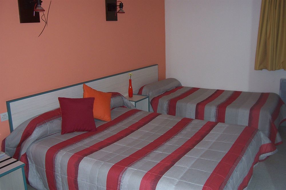 Hotel Le Saint Vincent Lyon Sud Vourles Esterno foto