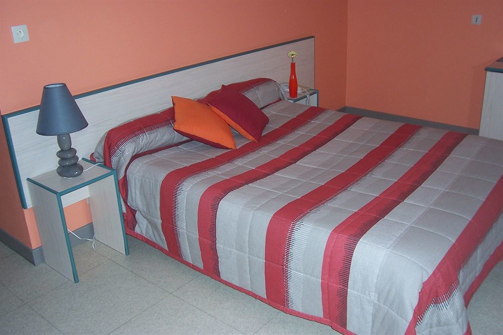 Hotel Le Saint Vincent Lyon Sud Vourles Esterno foto