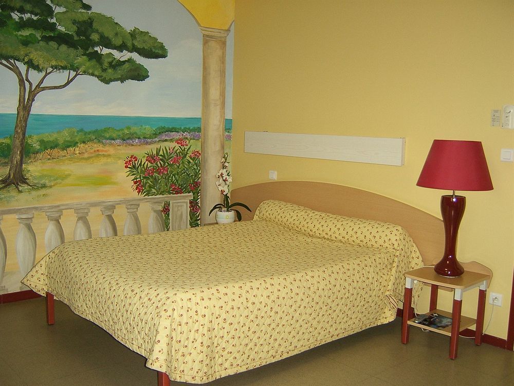 Hotel Le Saint Vincent Lyon Sud Vourles Esterno foto