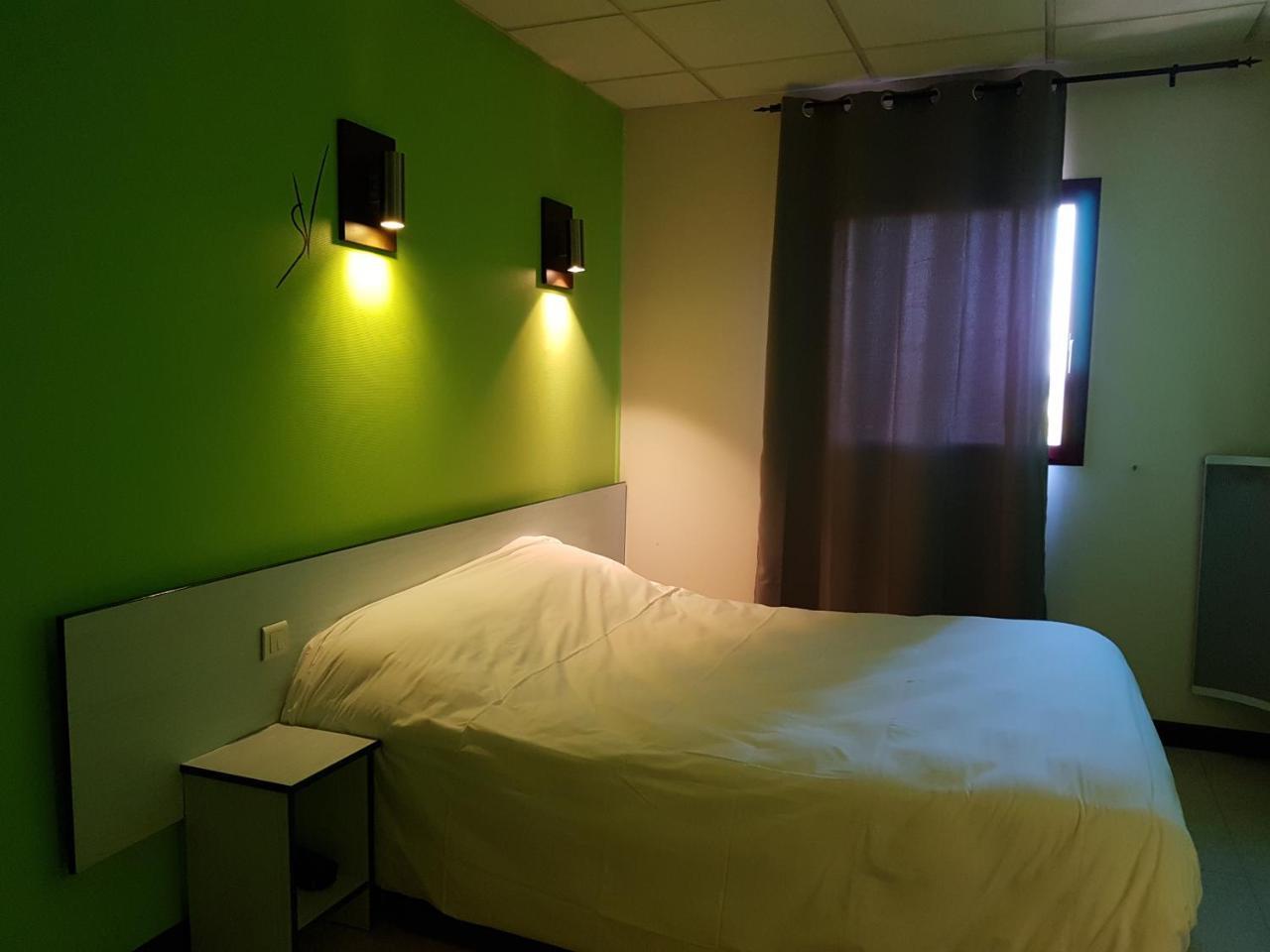 Hotel Le Saint Vincent Lyon Sud Vourles Esterno foto