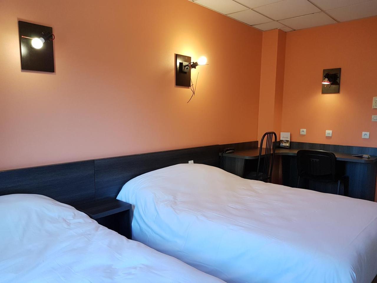 Hotel Le Saint Vincent Lyon Sud Vourles Esterno foto